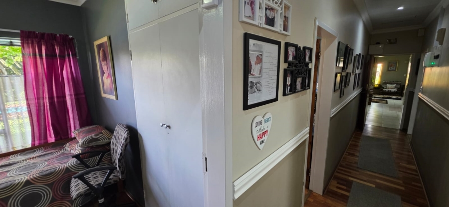 3 Bedroom Property for Sale in Flamwood North West